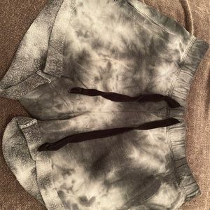 Victoria’s Secret Pink Everyday lounge heritage shorts in XS. Grey/white.